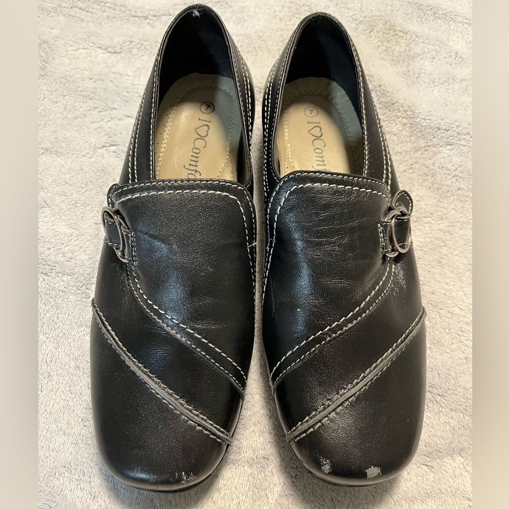 Beautiful I ❤️ Comfort black slip on shoes.